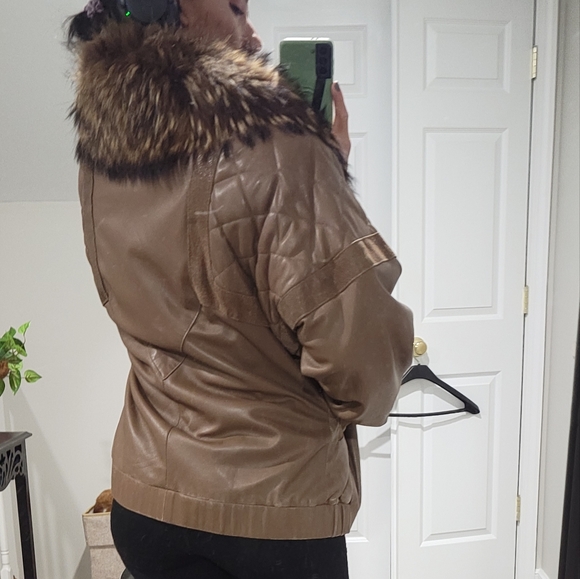 🚫SOLD🚫 VINTAGE MARVIN RICHARDS leather fur jacket! - Picture 9 of 13